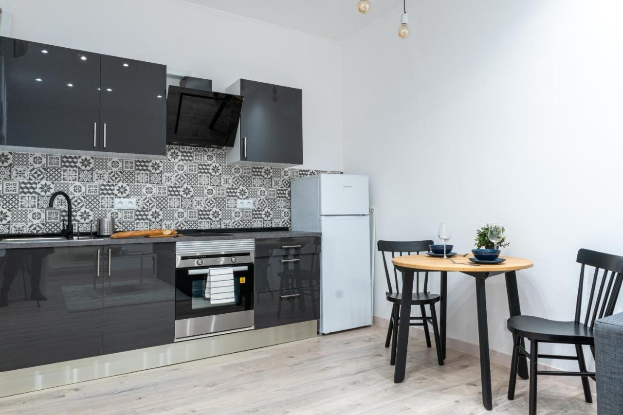 Cozy Studio Apartment 5 Min From Camp Nou Barcelona Exterior foto